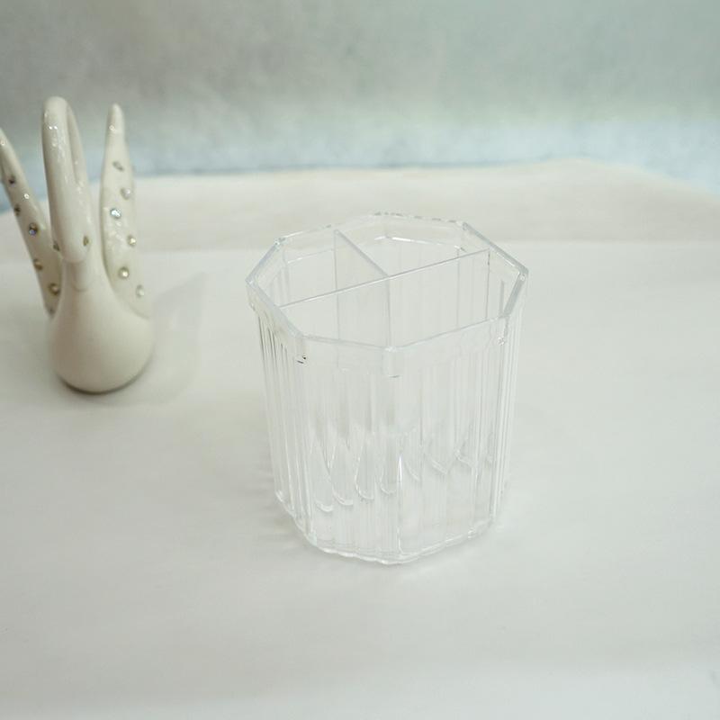 Стакан для хранения кистей и пилок с тремя отделениями прозрачный 